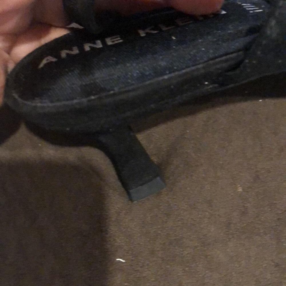 Beautiful and classic shoes - Picture 7 of 7